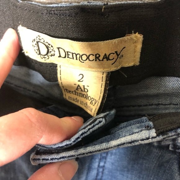 Democracy Ab Technology size 2 slimming sculpting distressed skinny jeans - Picture 3 of 3